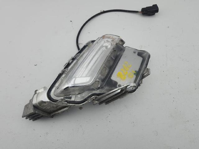 Lampa pozycyjna przednia lewa 31420393 VOLVO