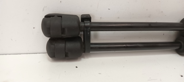 Amortyzator maski Volvo XC90 2 256