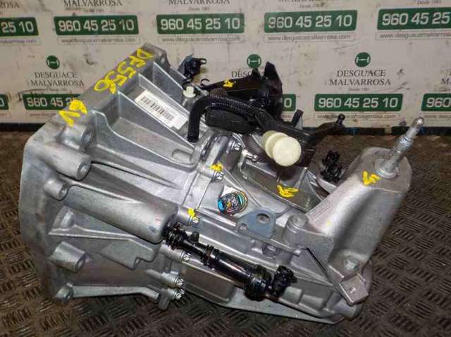Mechaniczna skrzynia biegów w komplecie 320100000R RENAULT