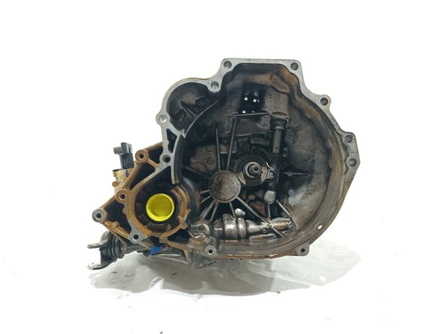 Nissan Almera I od 235,06 zł