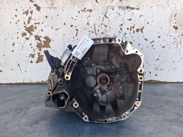 Mechaniczna skrzynia biegów w komplecie 320107092R RENAULT
