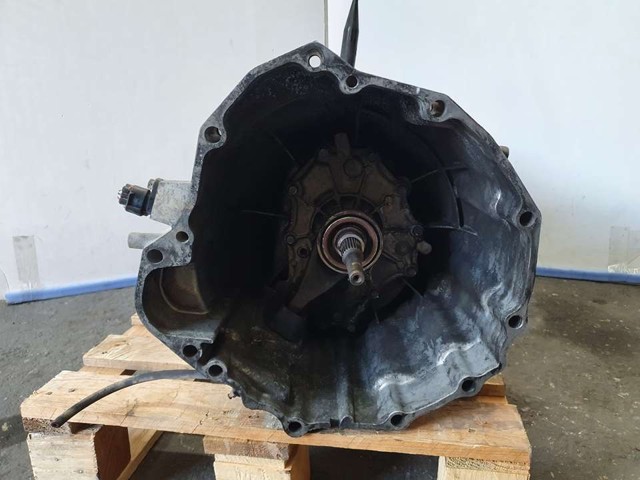 Mechaniczna skrzynia biegów w komplecie 32010EB510 NISSAN