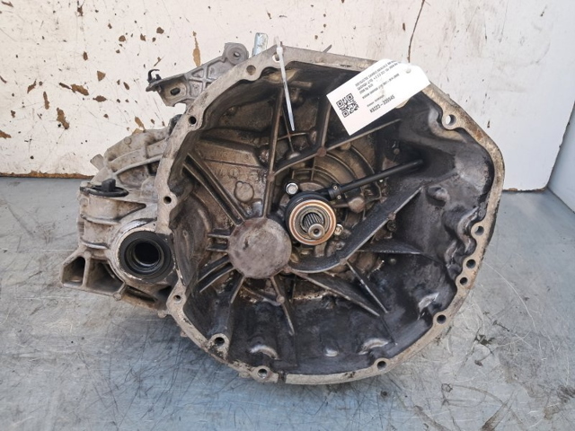 Mechaniczna skrzynia biegów w komplecie 32010JG70E NISSAN