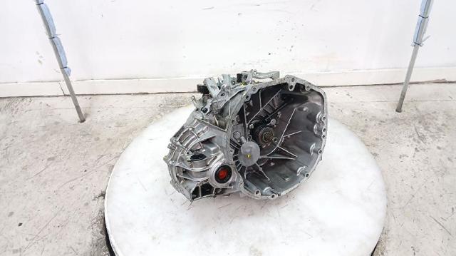 Mechaniczna skrzynia biegów w komplecie 32010JG70E NISSAN