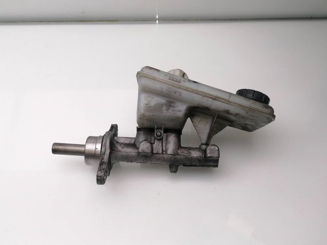 Główny cylinder hamulców 32067008C OPEL
