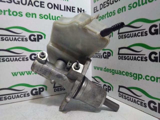 Zbiorniczek głównego cylindra hamulcowego (płynu hamulcowego) 320670252 MERCEDES