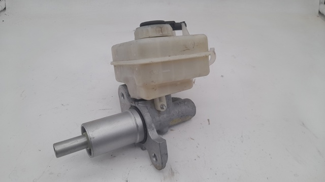 Główny cylinder hamulców 32067179D BMW