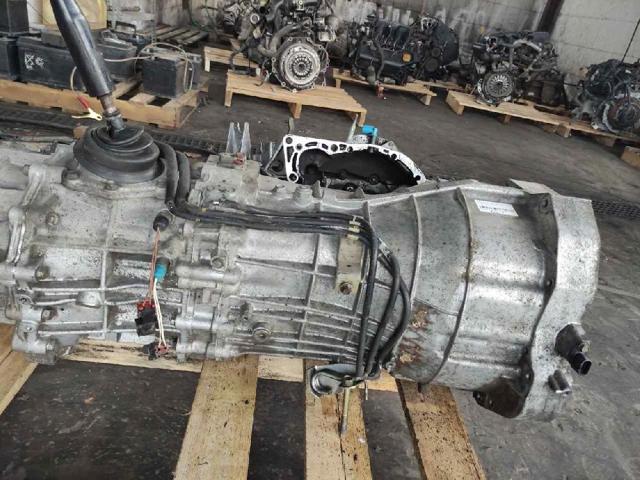Mechaniczna skrzynia biegów w komplecie 32131CD340 NISSAN