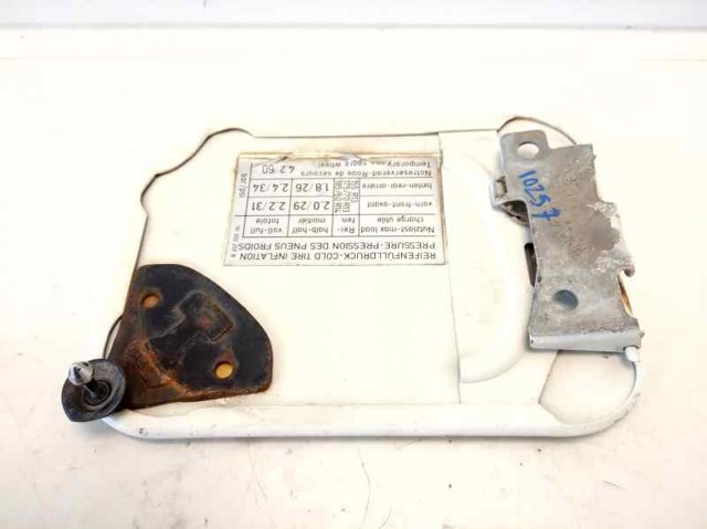 Klapka wlewu paliwa Volkswagen Golf 2 19E, 1G1