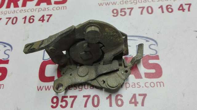 Zamek drzwi przednich lewych 321837015 VAG