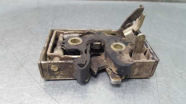 Zamek drzwi przednich prawych 321837016 VAG