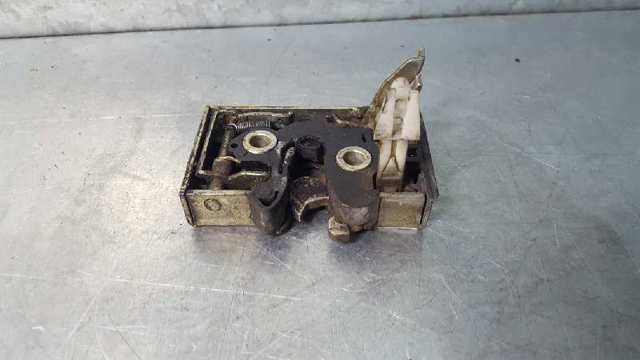 Zamek drzwi przednich prawych 321837016 VAG