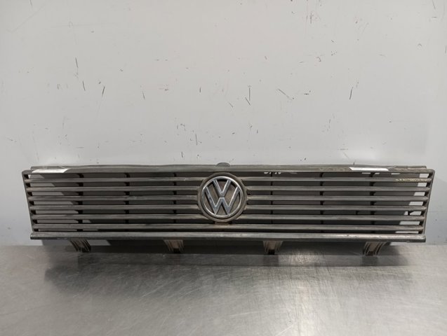 Kupić Atrapa chłodnicy Volkswagen Passat  32B w dobrej cenie