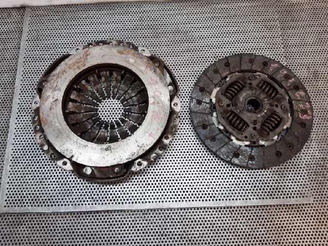 Tarcza sprzęgła 322034210 NISSAN