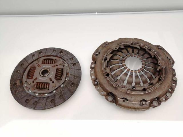 Tarcza sprzęgła 322034210 RENAULT