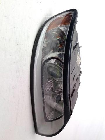 Reflektor prawy 32206142 VOLVO