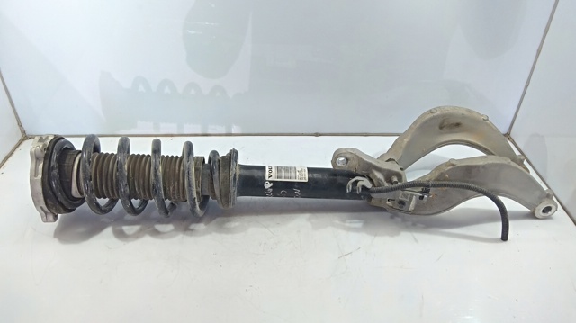 Amortyzator przedni 32213633 VOLVO