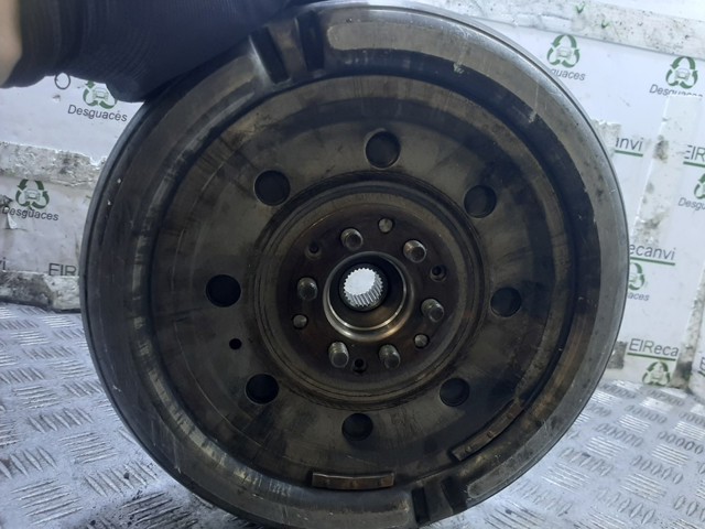 Tarcza sprzęgła 323037411 VAG