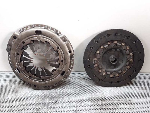 Tarcza sprzęgła 323037411 VAG