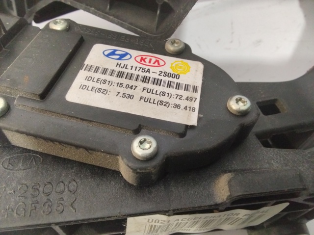 Pedał przyspieszenia (gazu) 327002S000 HYUNDAI