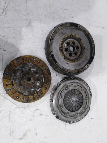 Koło zamachowe silnika 330000242 PEUGEOT