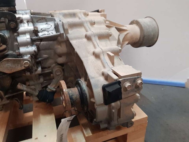Kupić Skrzynia rozdzielcza Nissan Terrano II R20 w dobrej cenie