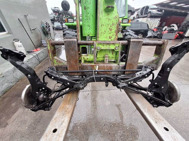 Korpus osi tylnej 33306851560 BMW