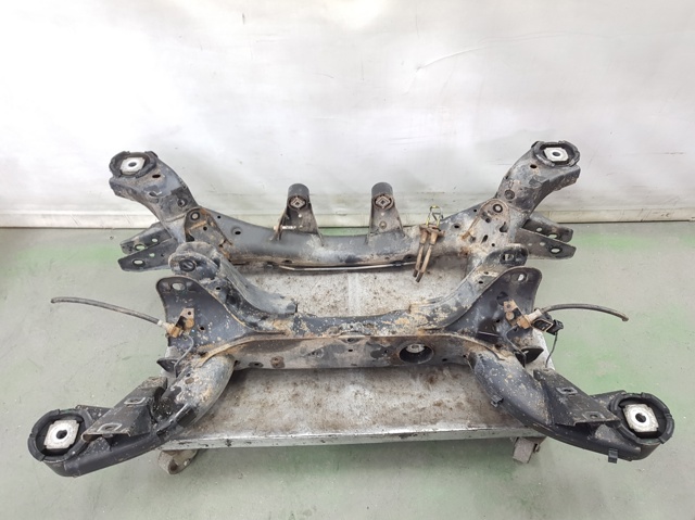 Tylna belka BMW X5