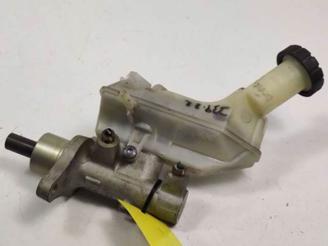 Zbiorniczek głównego cylindra hamulcowego (płynu hamulcowego) 3339005512 RENAULT