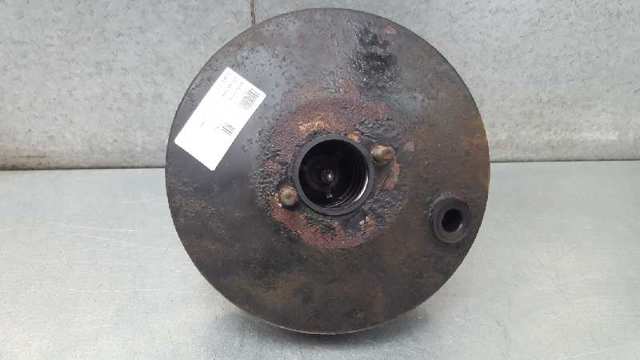 Wzmacniacz próżniowy hamulców Volvo 440 445