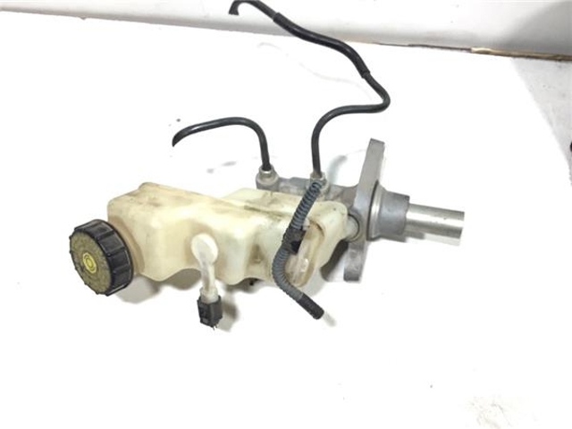 Główny cylinder hamulców 3350887761 TOYOTA