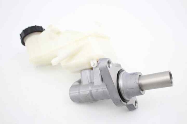 Główny cylinder hamulców 3350887761 TOYOTA