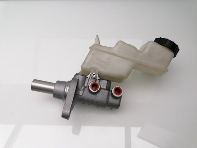 Główny cylinder hamulców 3350887761 TOYOTA