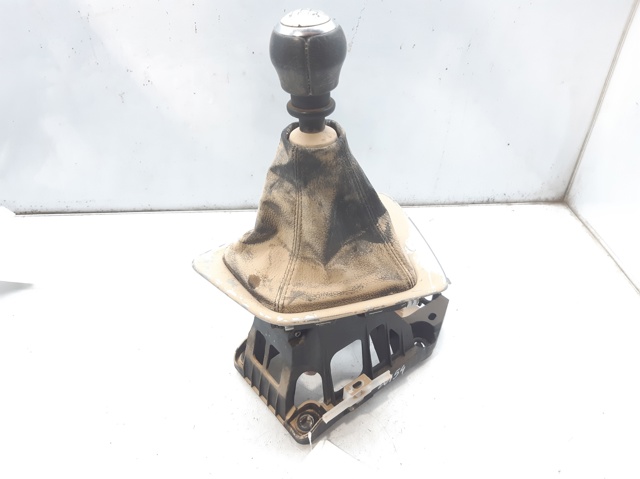 Dźwignia zmiany biegów 3353005110 TOYOTA