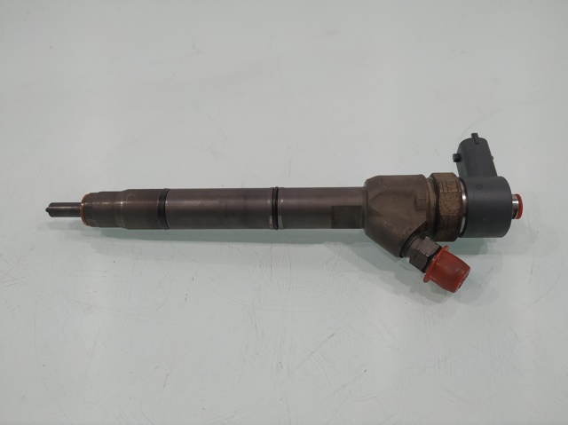 Wtryskiwacz paliwa 338002A400 HYUNDAI