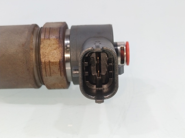 Wtryskiwacz paliwa 338002A400 HYUNDAI