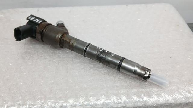Wtryskiwacz paliwa 338002A400 HYUNDAI