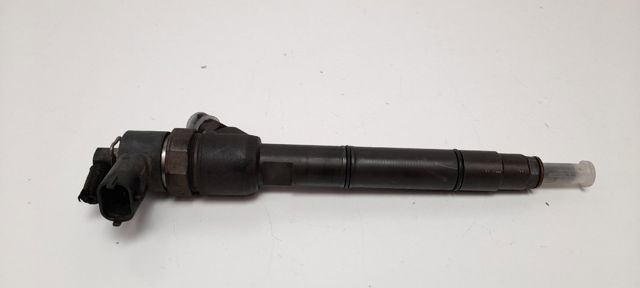 Wtryskiwacz paliwa 338002A400 HYUNDAI