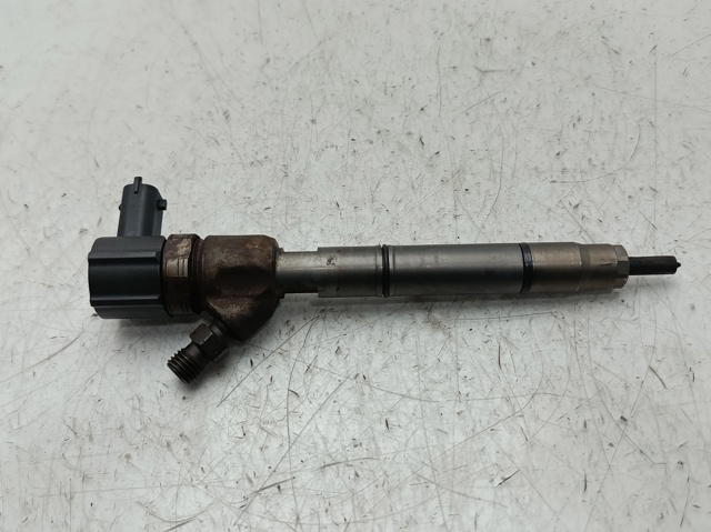 Wtryskiwacz paliwa 338002A900 HYUNDAI