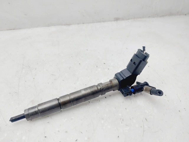 Wtryskiwacz paliwa 338002F000 HYUNDAI
