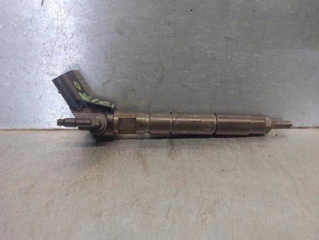 Wtryskiwacz paliwa 338003A000 HYUNDAI