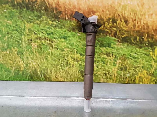 Wtryskiwacz paliwa 338003A000 HYUNDAI