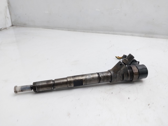 Wtryskiwacz paliwa 338004A000 HYUNDAI