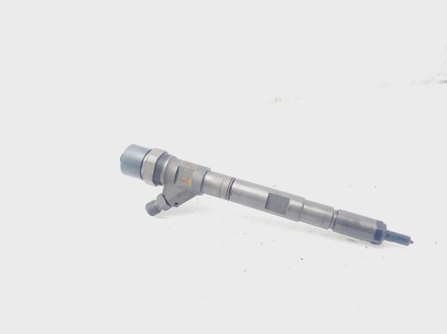 Wtryskiwacz paliwa 338004A000 HYUNDAI