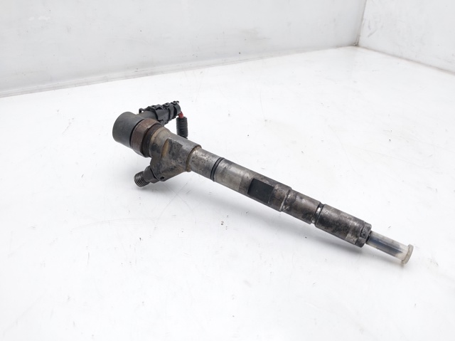 Wtryskiwacz paliwa 338004A000 HYUNDAI