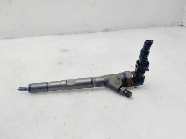 Wtryskiwacz paliwa 338004A000 HYUNDAI