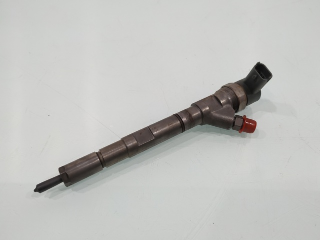 Wtryskiwacz paliwa 338004A000 HYUNDAI