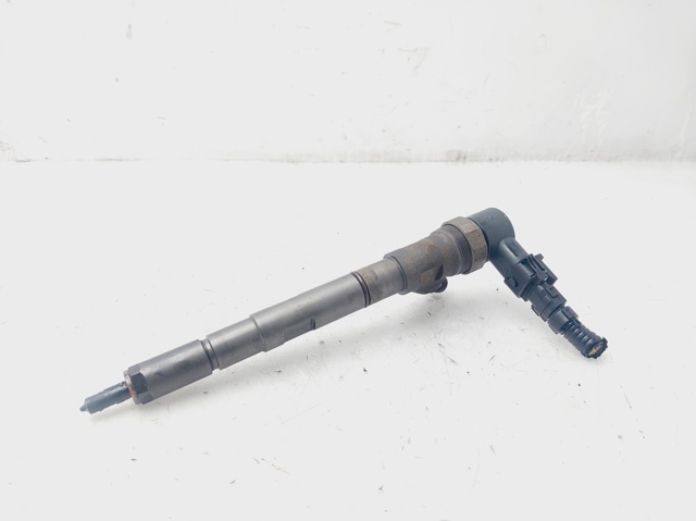 Wtryskiwacz paliwa 338004A000 HYUNDAI