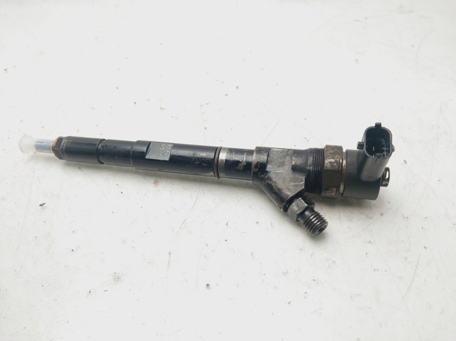 Wtryskiwacz paliwa 338004A000 HYUNDAI