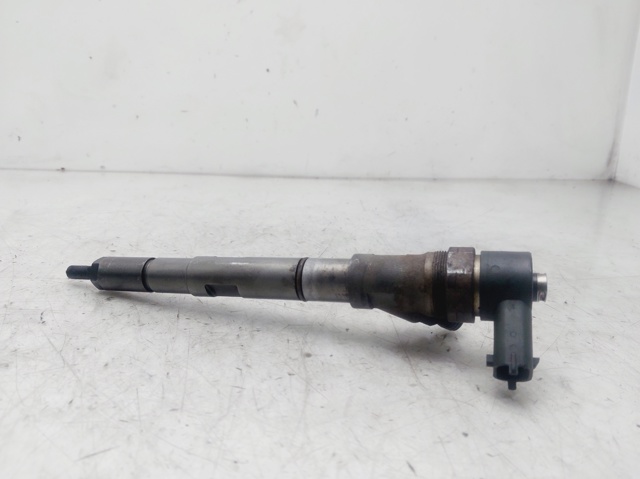 Wtryskiwacz paliwa 338004A160 HYUNDAI